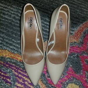 Mossimo Nude Pumps size 8.5